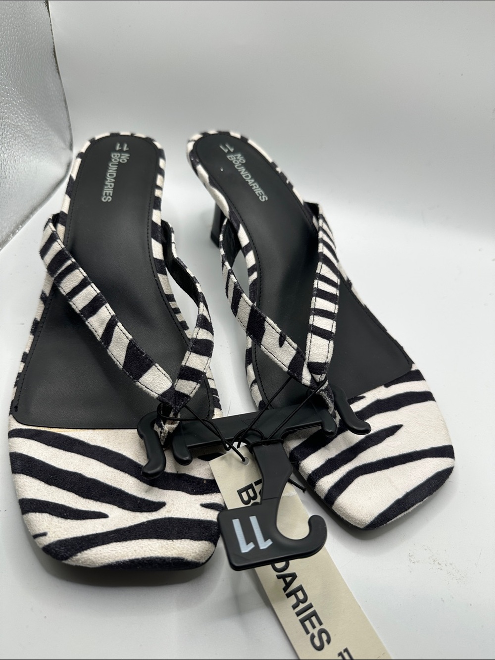 Zebra-Print Black & White Kitten Heel Shoes size 11 NWT